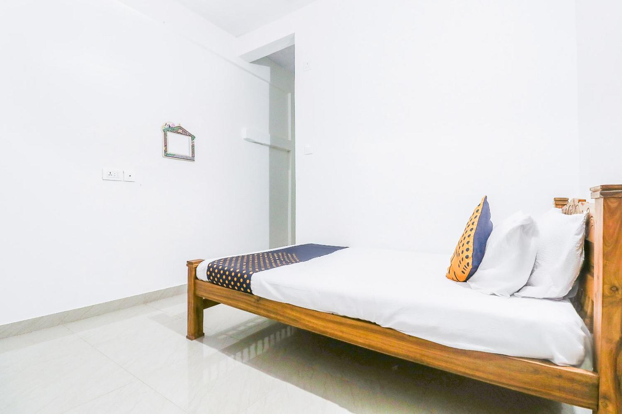 Spot On Rohini Inn Kadampuzha Kottakkal Екстериор снимка