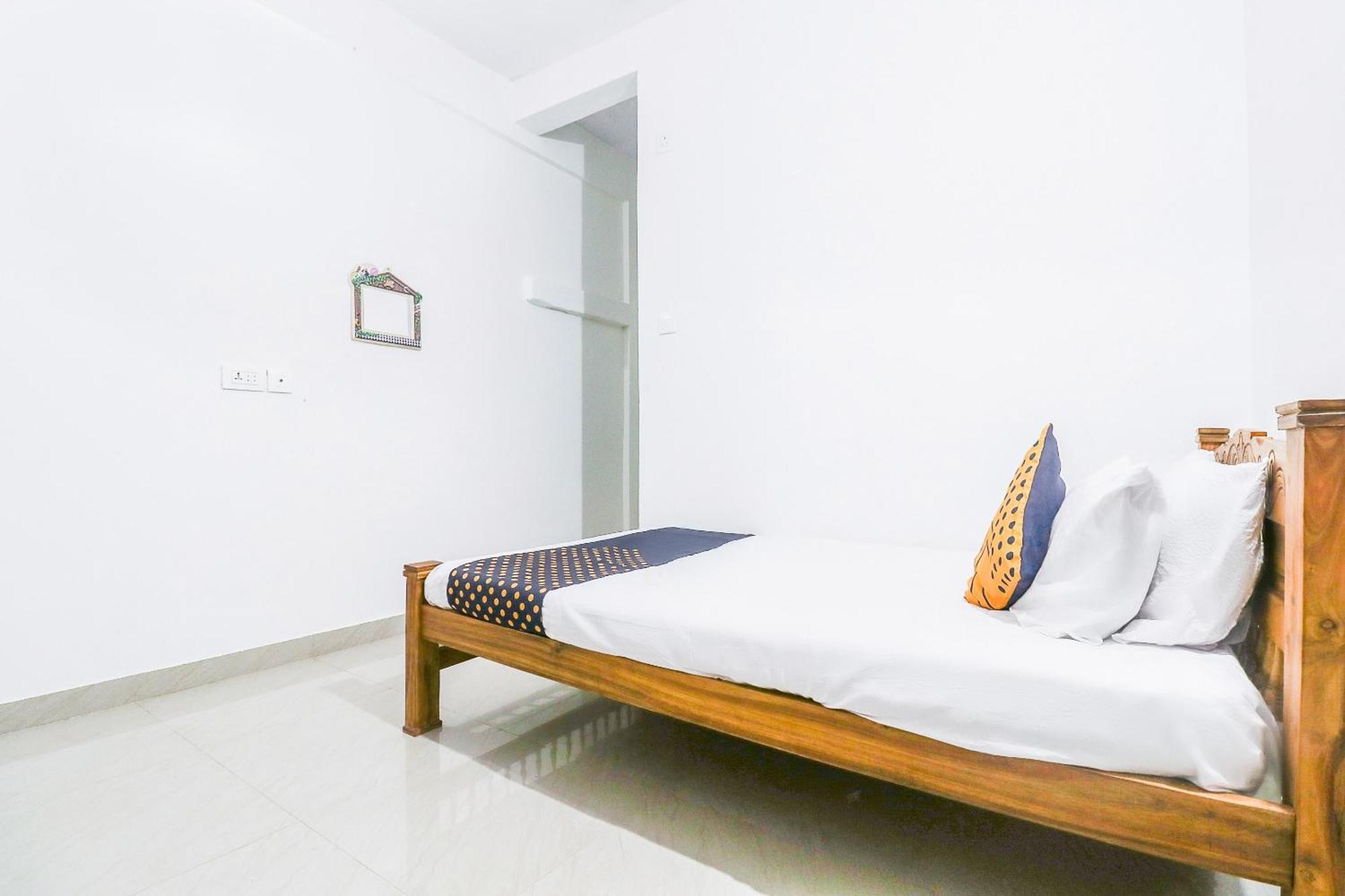 Spot On Rohini Inn Kadampuzha Kottakkal Екстериор снимка